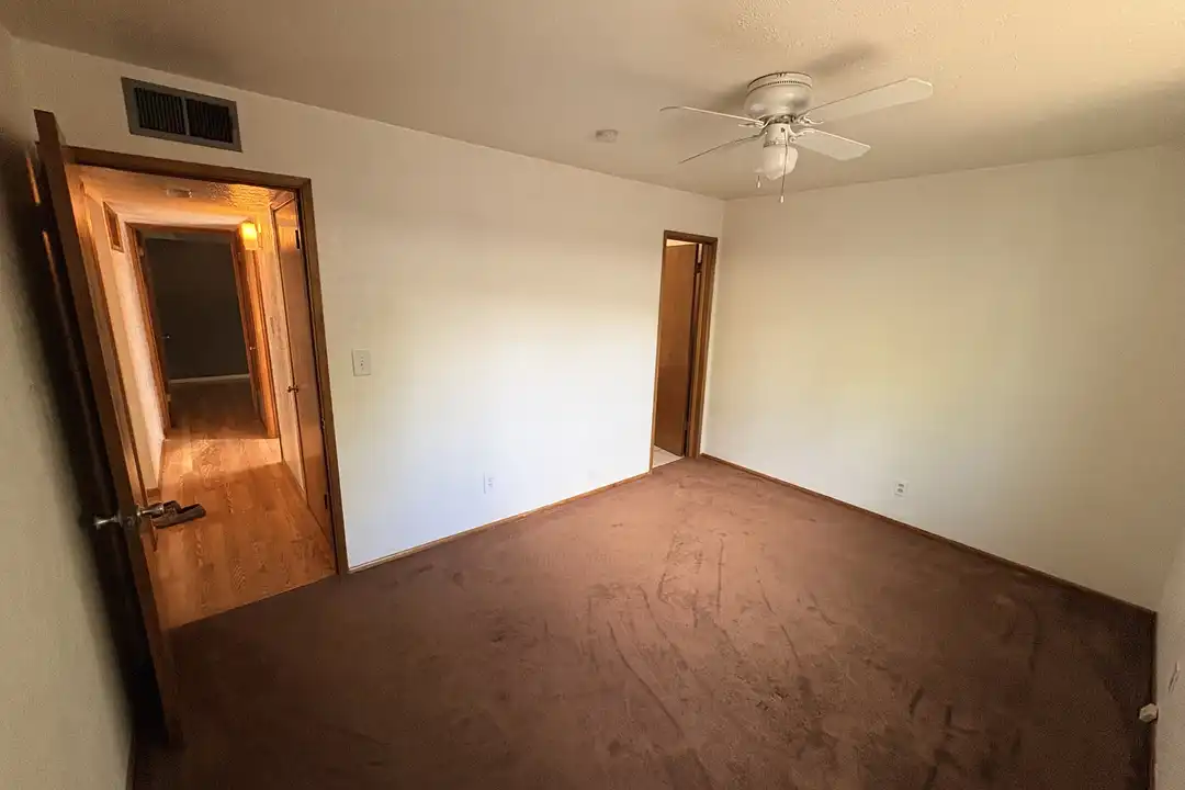 2804 N Jamison Blvd - View 4
