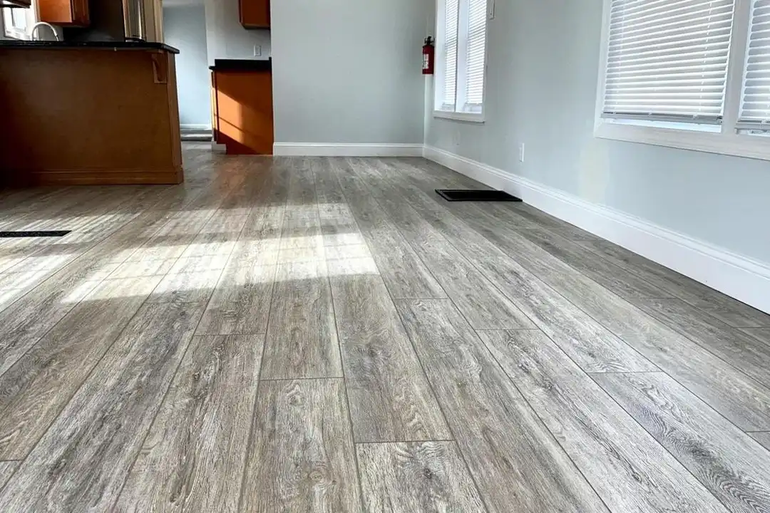 1616 N Main St - More
