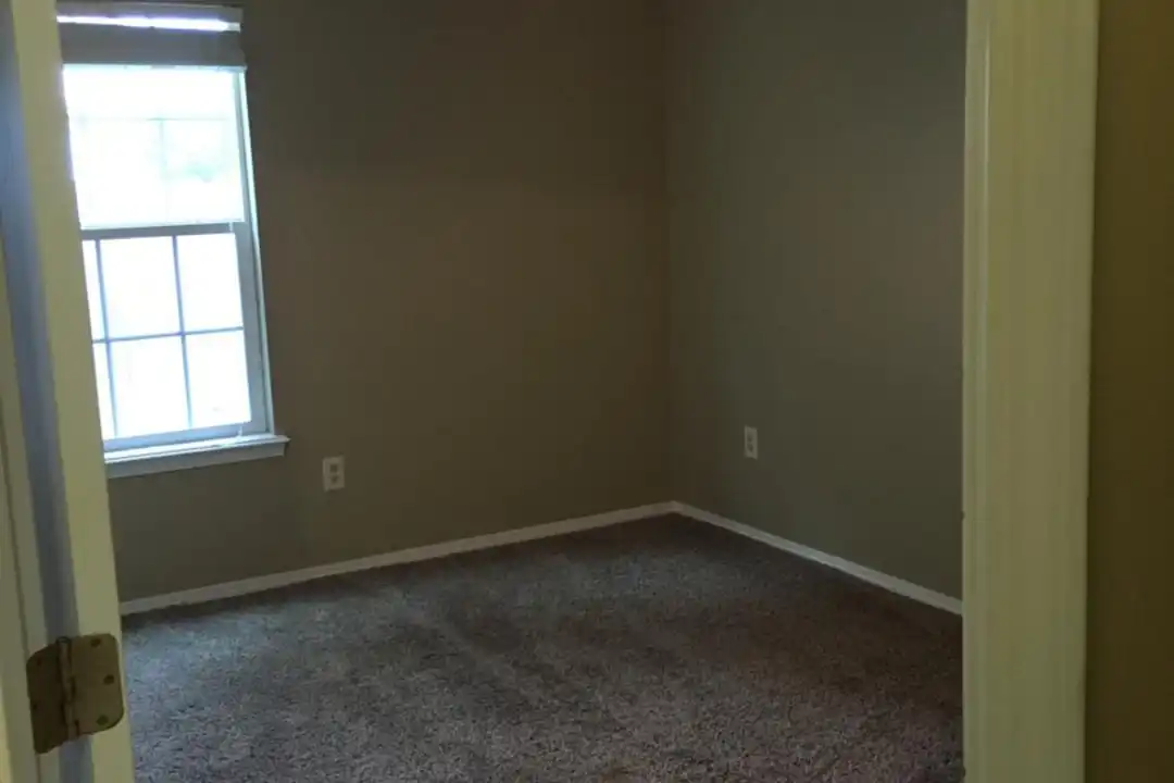 House in Claremore - View 3