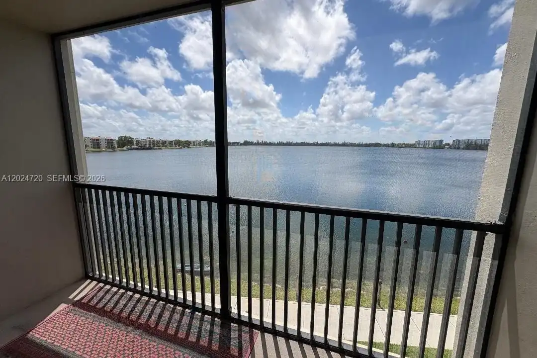 111 Lake Emerald Dr #302 - View 2