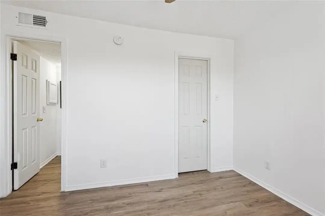 9839 Walnut St - View 6