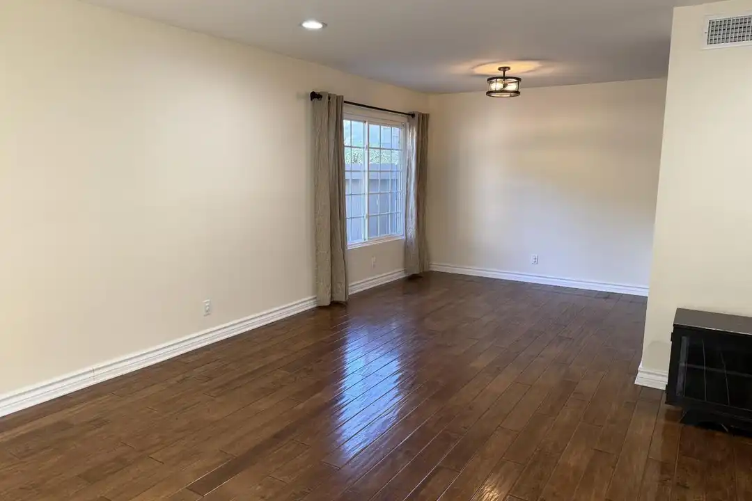 5727 Cochran St - View 4