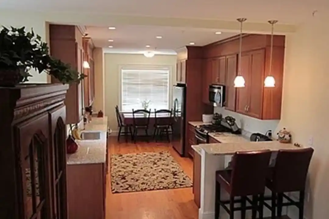 17 Courtyard Pl unit 17 - View 4