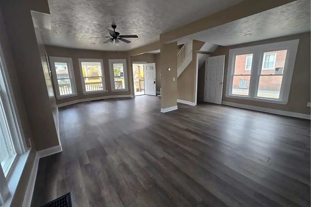 House in Cleveland, Fairfax, Cuyahoga - View 2