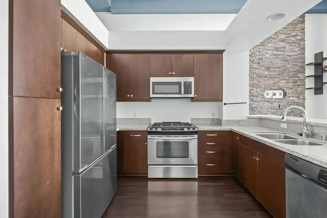 1901 Victoria Ave unit 201 - View 6