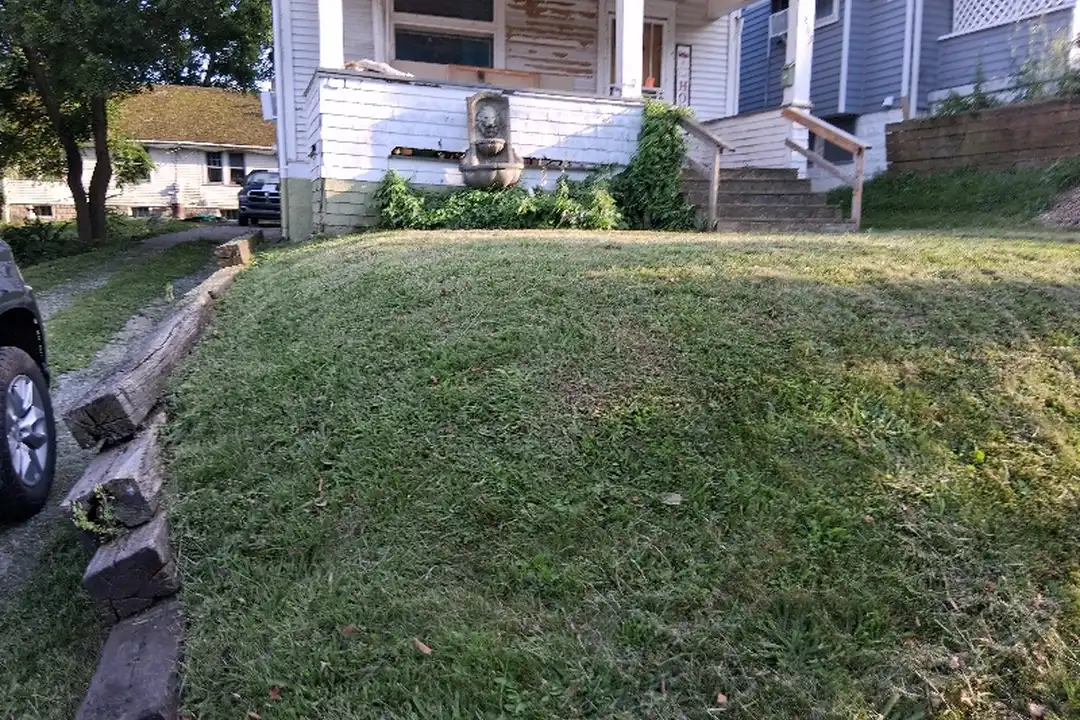 1803 Pointview Ave – photo 1