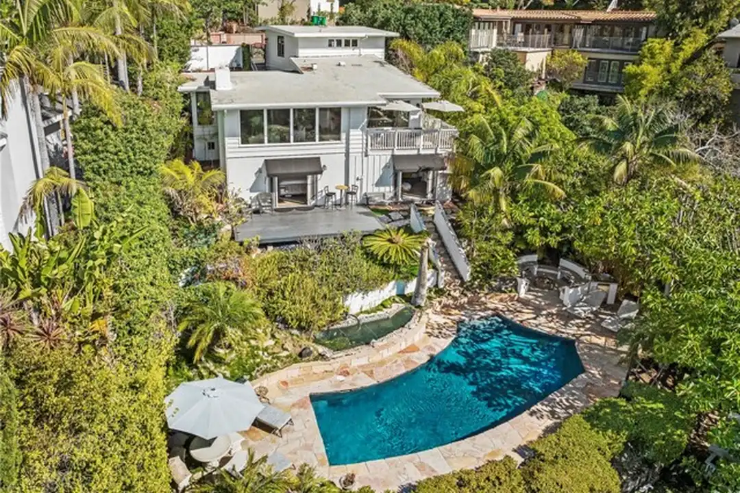 875 Coast View Dr - View 4