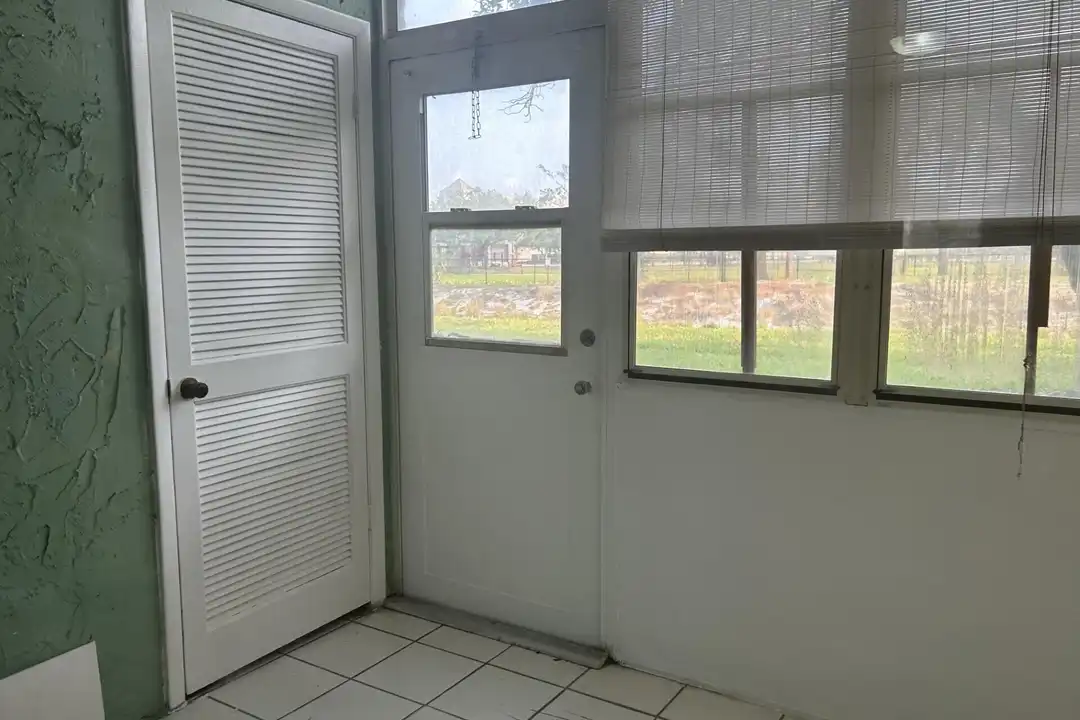 729 Lori Dr #101 - View 6