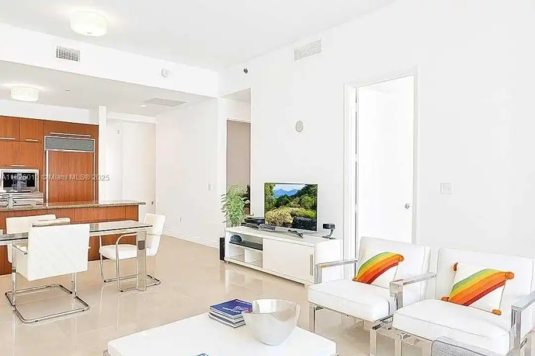 15811 Collins Ave - View 4