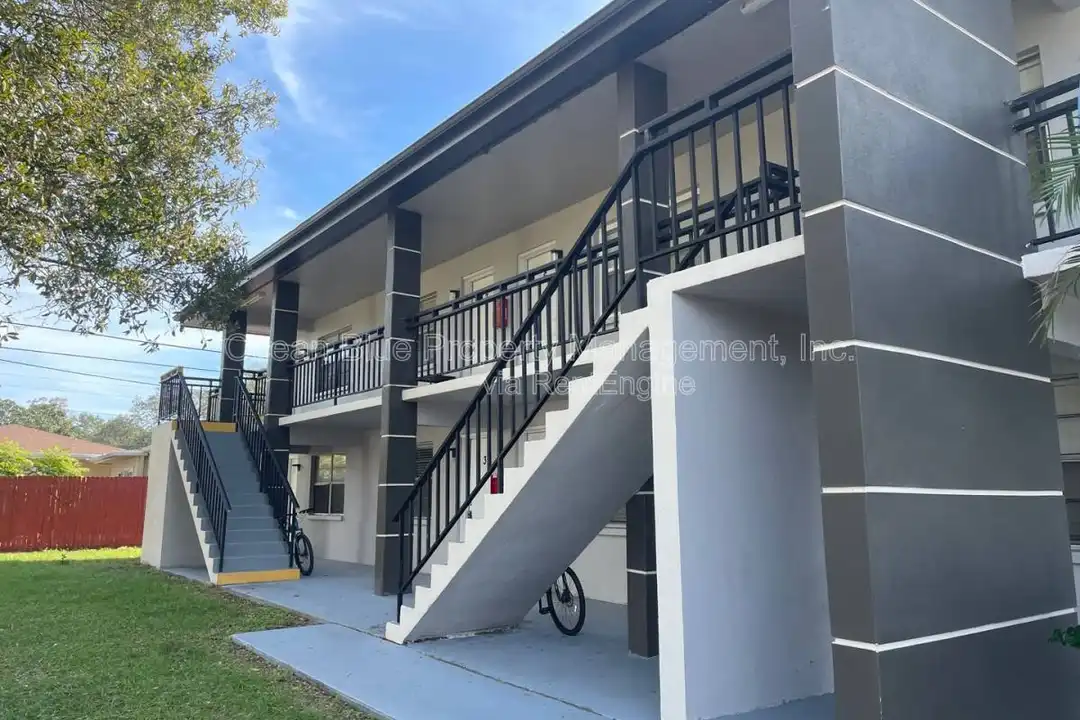 311 S Arcturas Ave unit 3 – photo 1