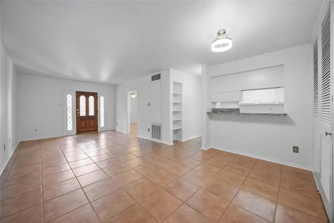 3131 Cummins St unit 3 - View 3