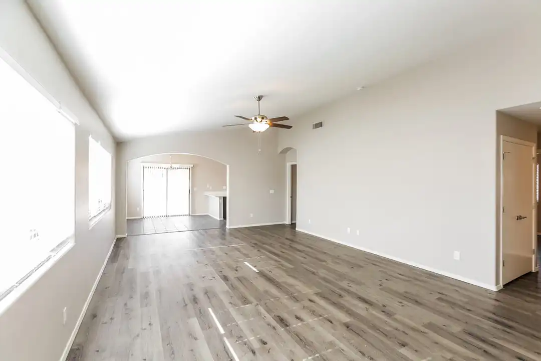 25739 W St Catherine Ave - View 6