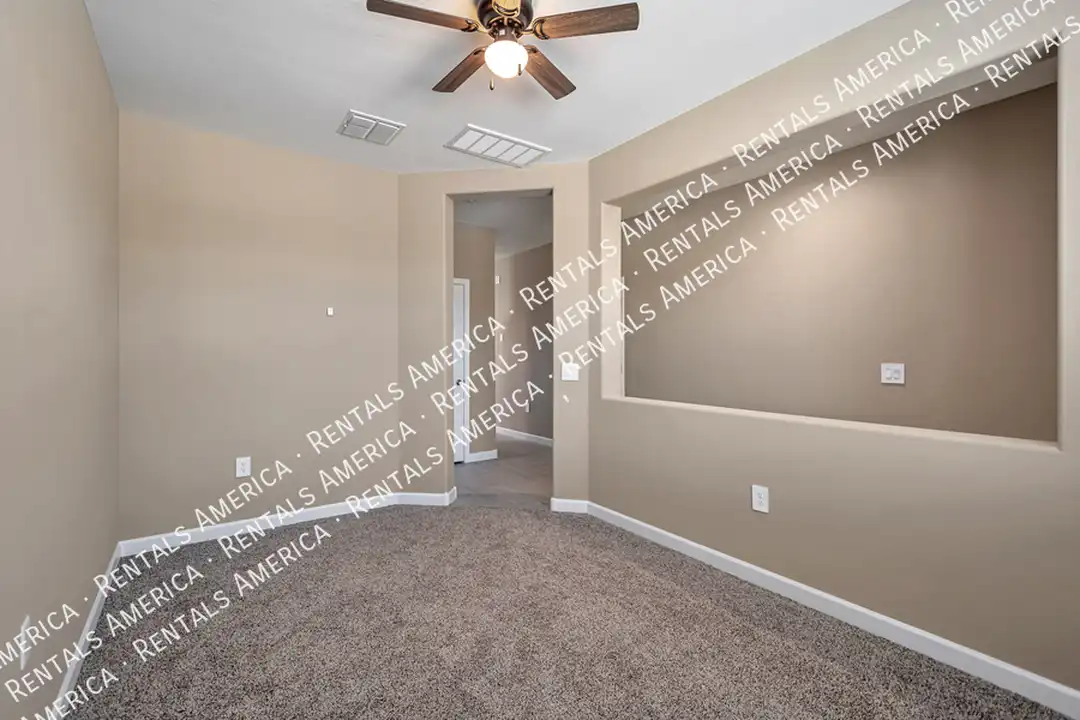 House in Queen Creek - View 2