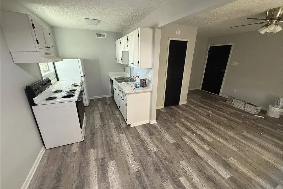 314 S Haswell Dr – photo 1