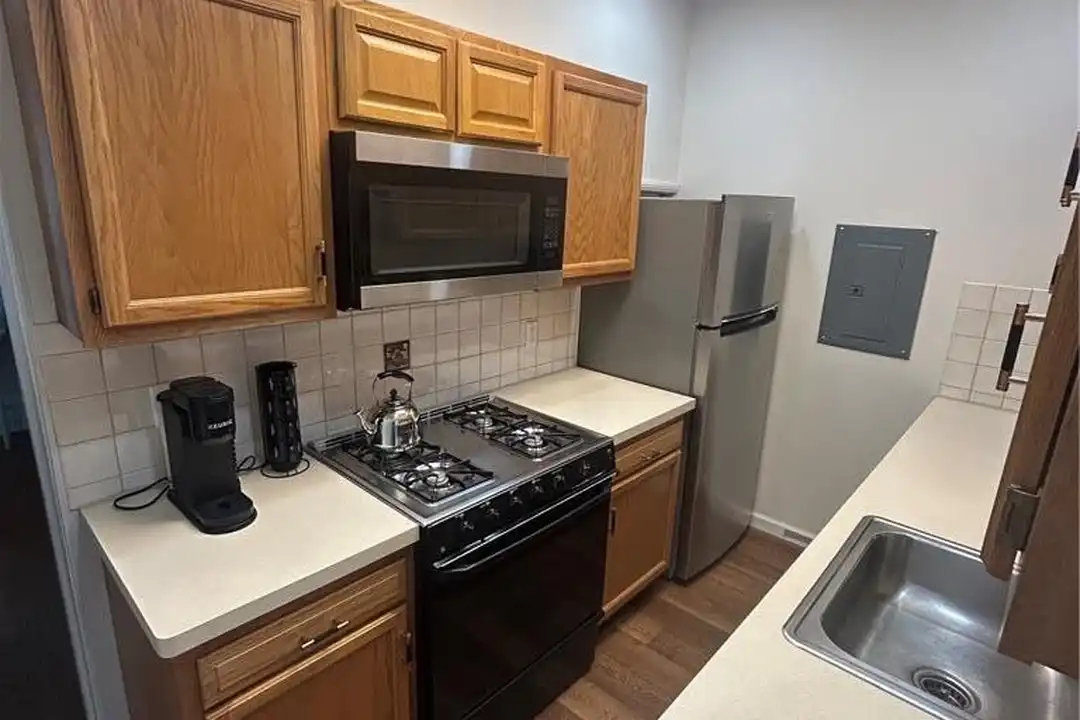210 E Goepp St - View 5