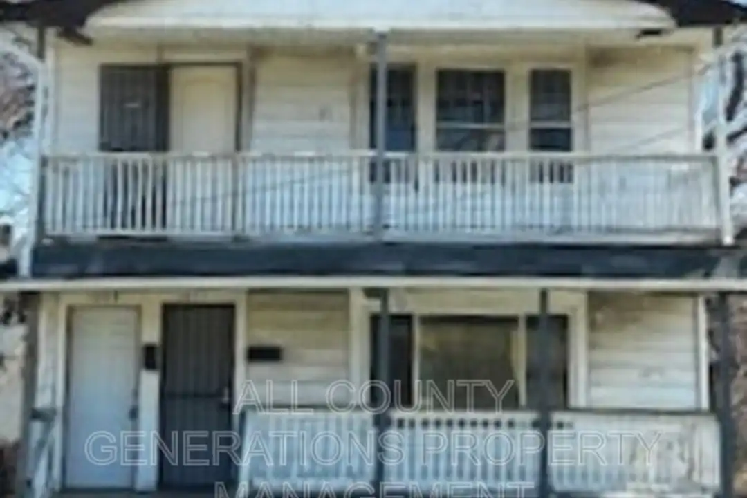 1011 E 140th St – photo 1