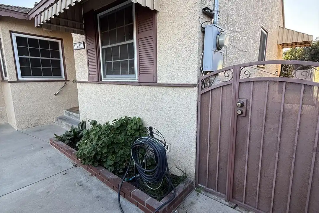 1557 Island Ave - View 3