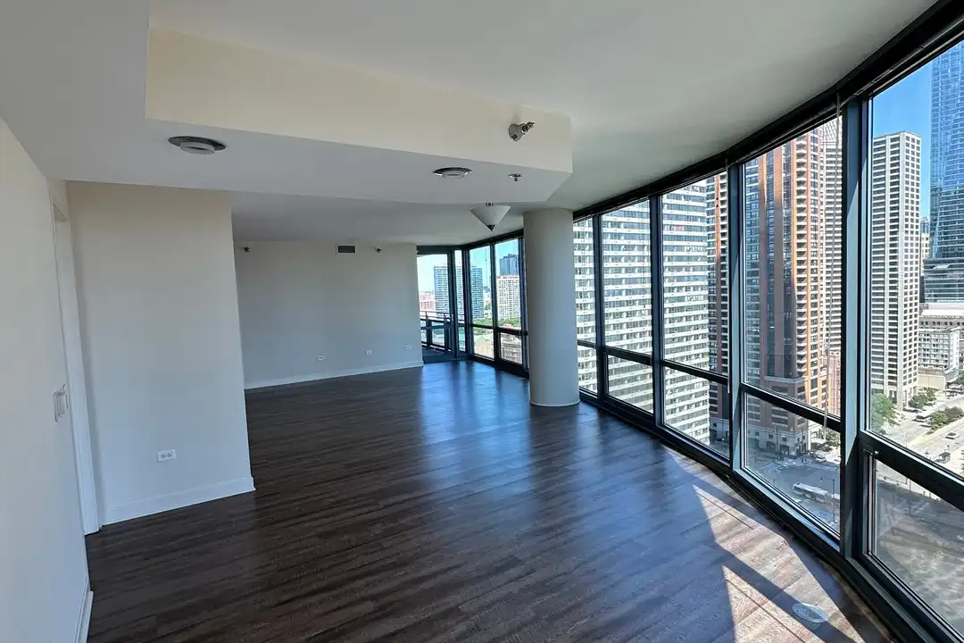 1257 S Michigan Ave - View 3