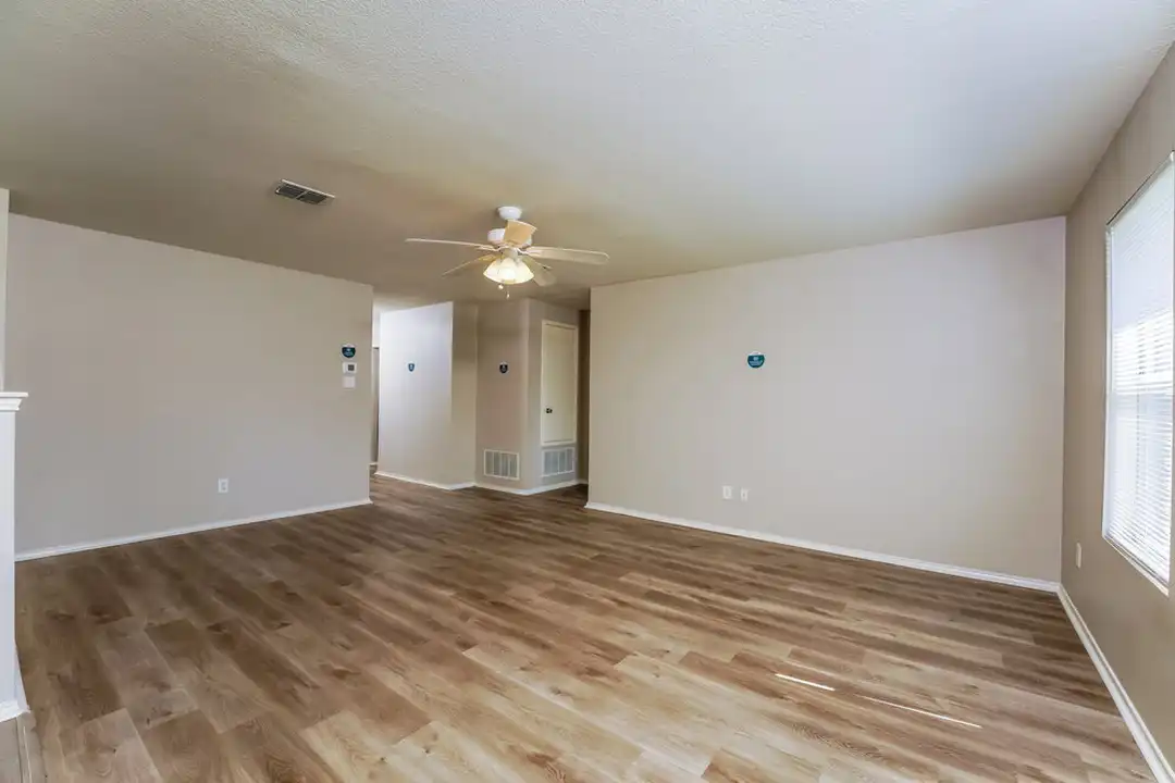 1209 Lambert Dr - View 5