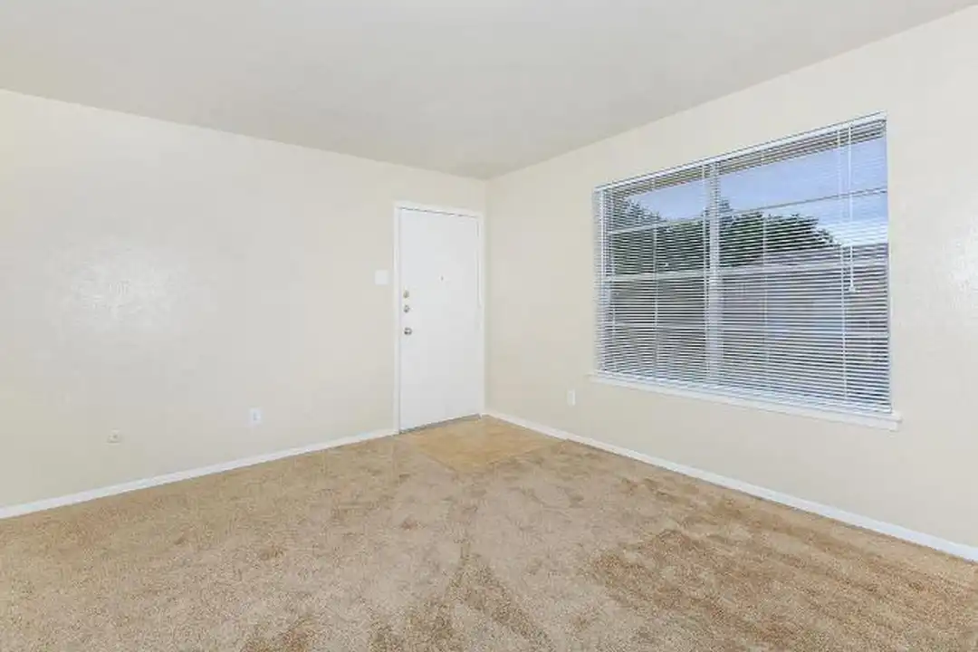 5501 Adams Dr - View 2
