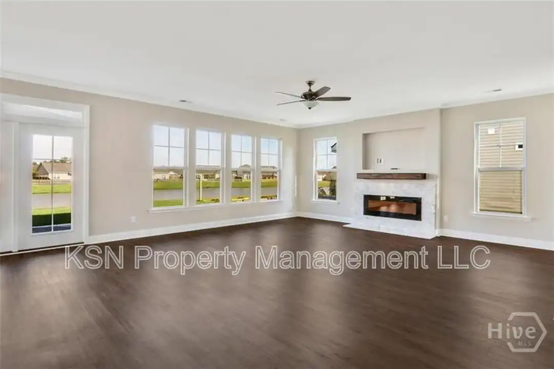 196 Brickhill Cir - More