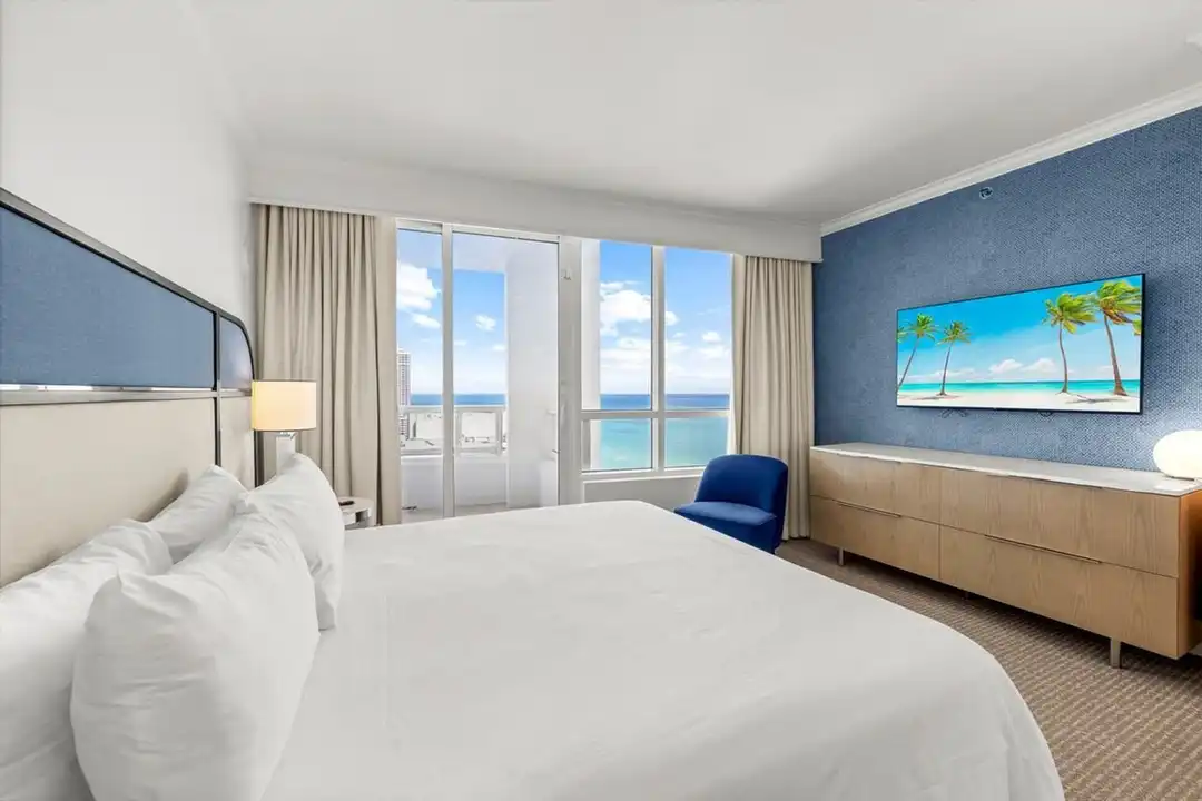Apartment in Miami Beach - View 2