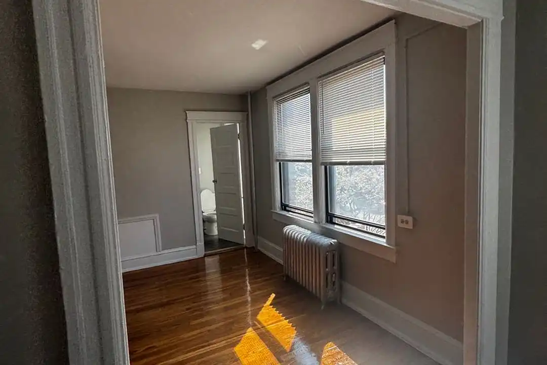 1321 Kenyon St NW unit 201 - View 6