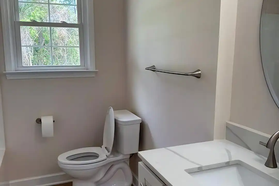 2100 Woodland Ave - View 5