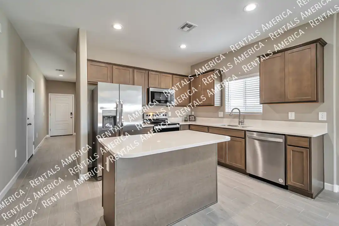 House in Queen Creek - View 4