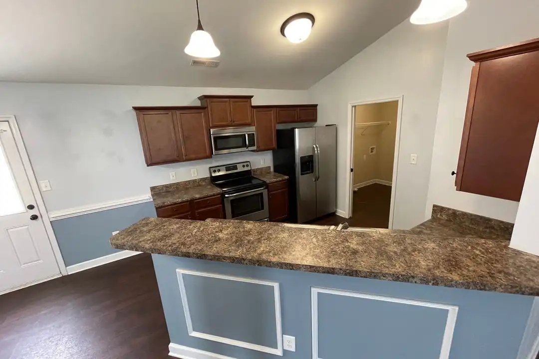 204 Misty Cove Ct - More