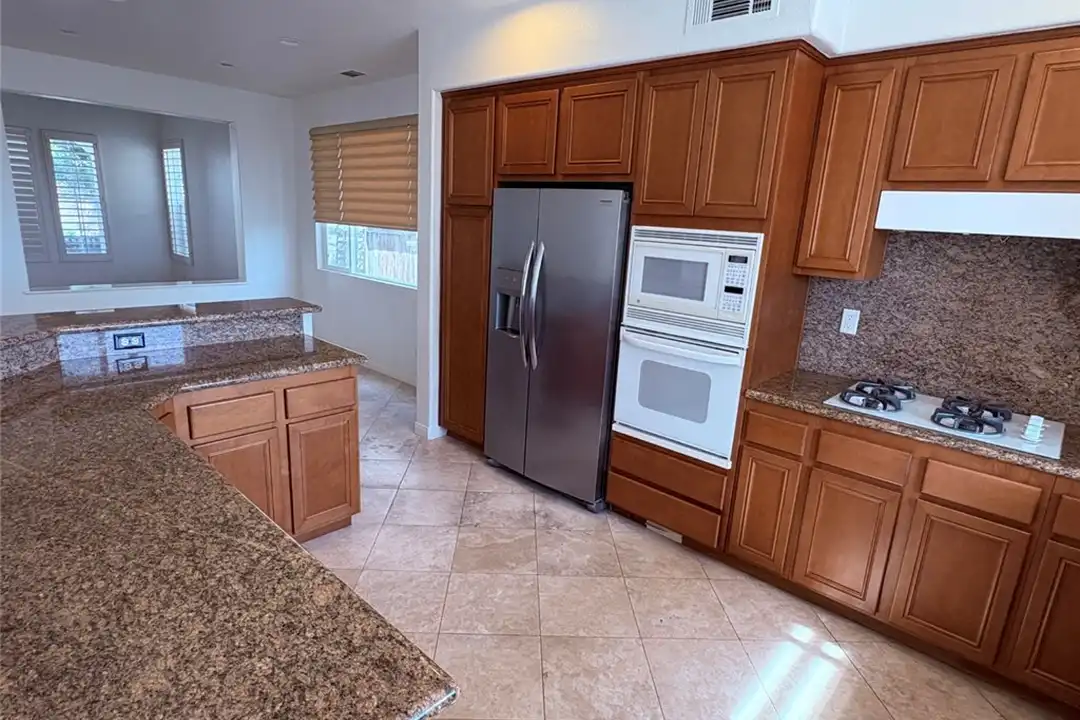 24 Country Walk Dr - View 3