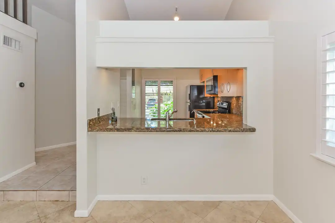1400 NW 9th Ave unit B-8 - More