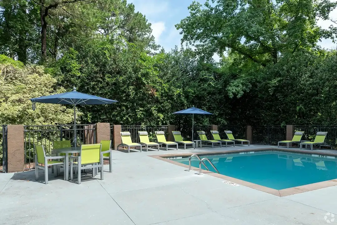 Shenandoah Ridge Apartments – photo 1 of 51