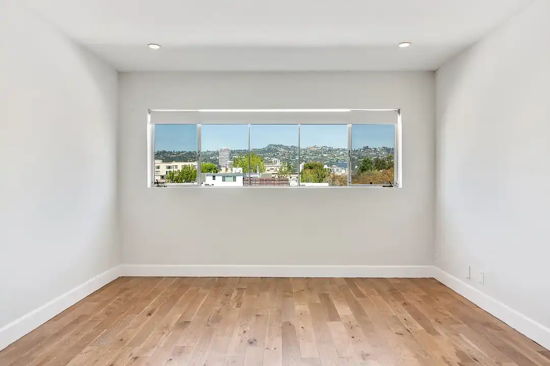 Oakhurst Moderne - View 3