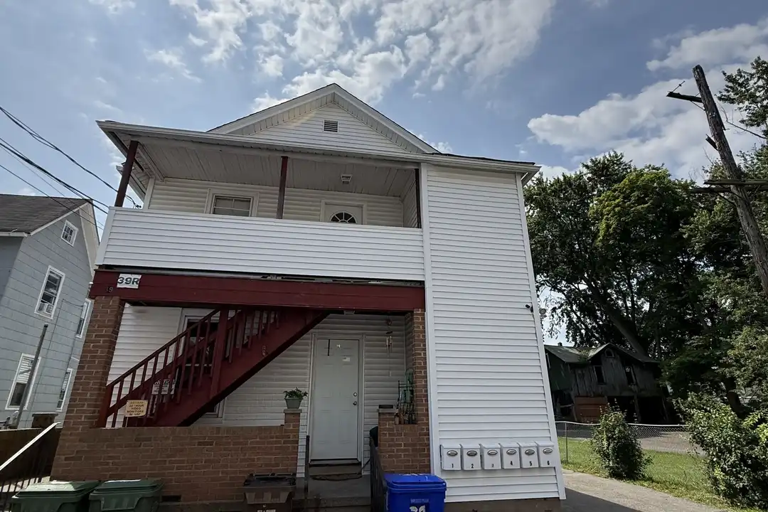 39 Grand St unit 4 – photo 1 of 11