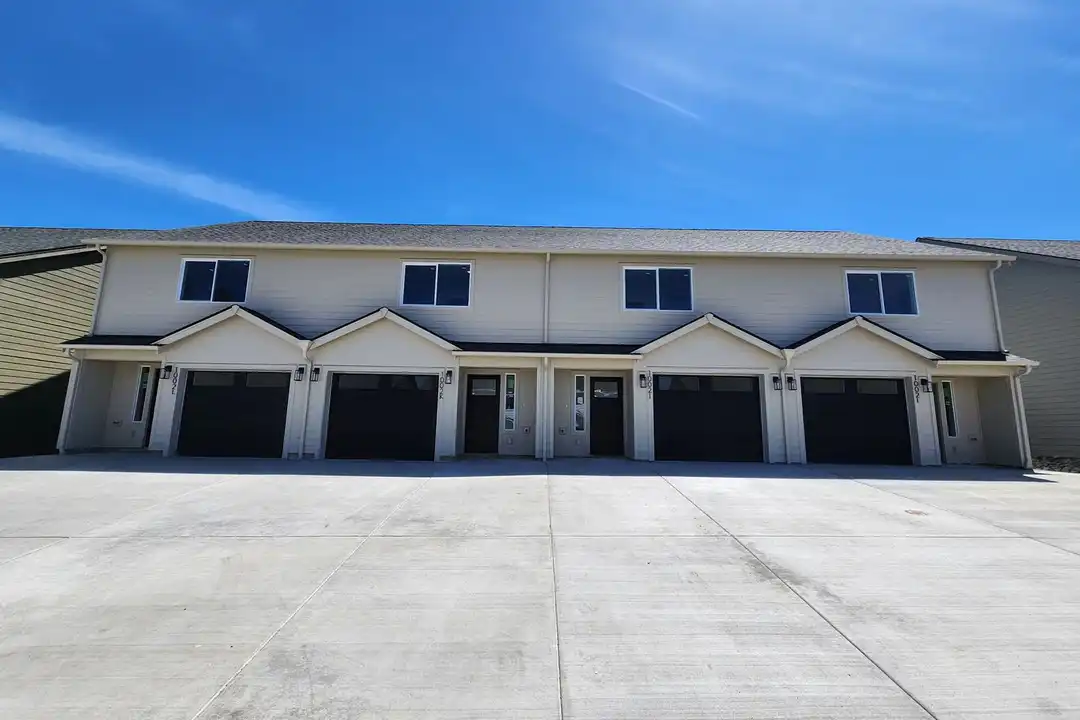 1002 Peach Rd unit Unit I – photo 1 of 18