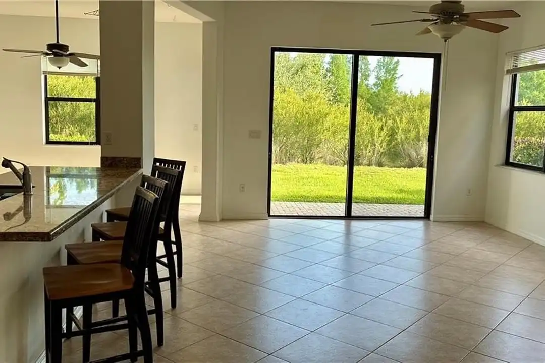5077 Beckton Rd - View 4
