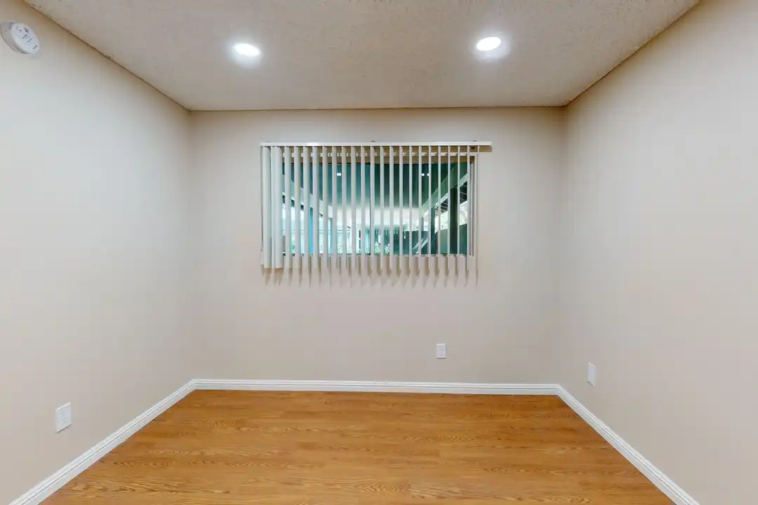 167 N Cambridge Ave unit 149 - View 6