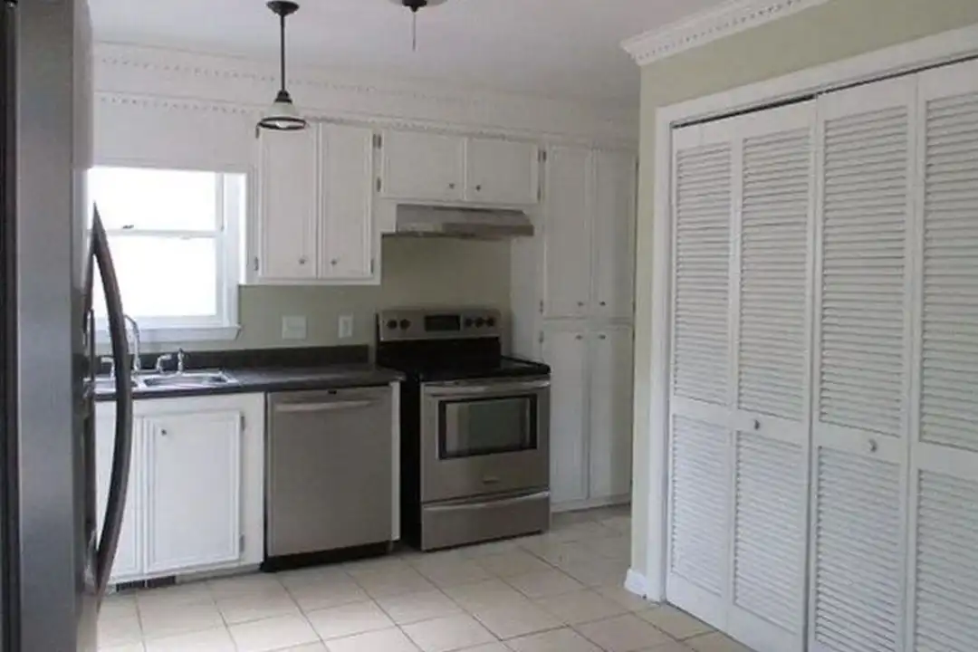 126 S Village Rd - View 4