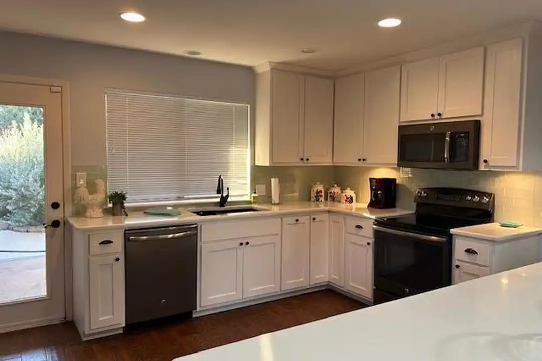 202 Lighthouse Dr – photo 1