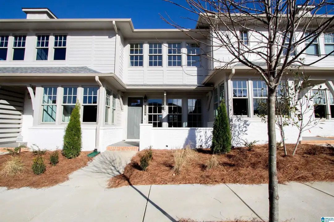 1190 Windsor Sq – photo 1