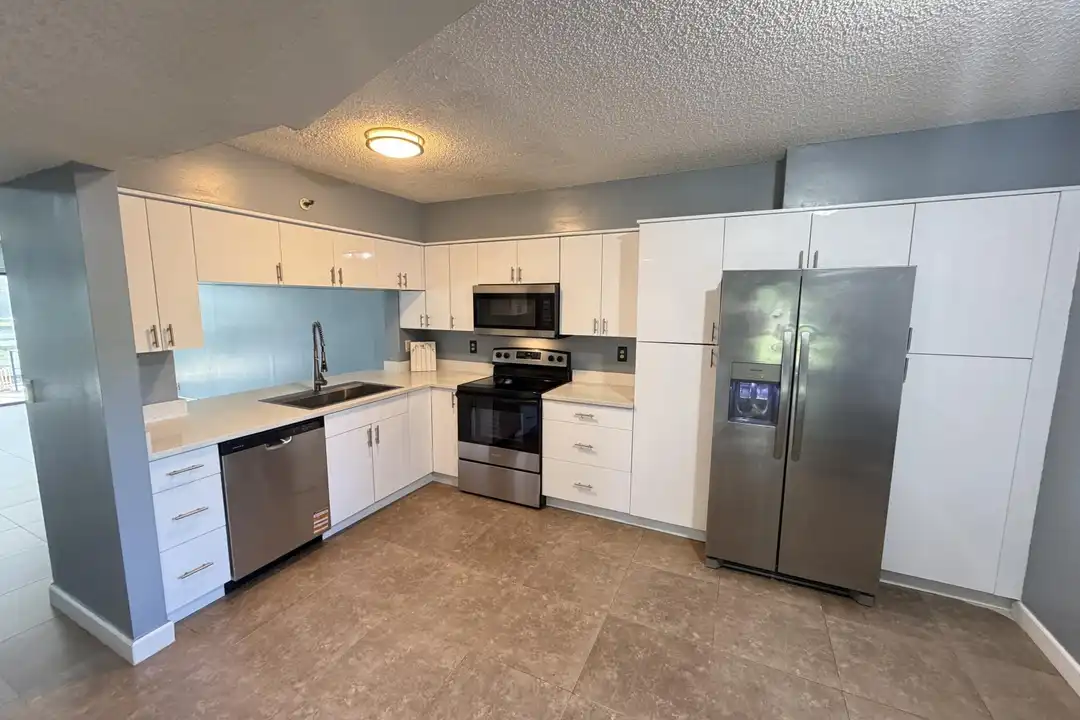 2202 S Cypress Bend Dr #101 - View 3