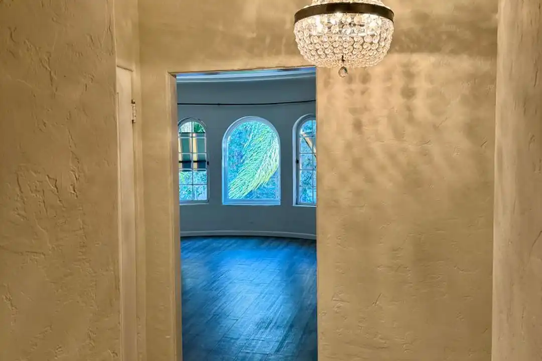 409 W 3rd St unit 201 - View 6