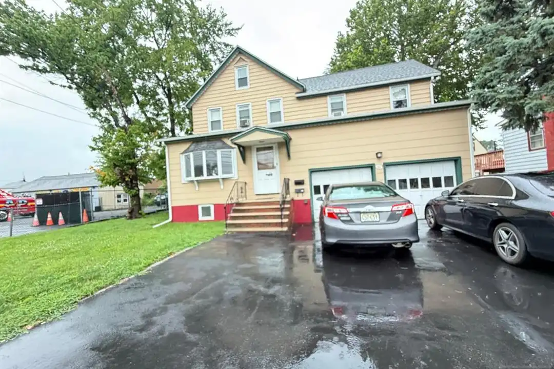 42 Liberty St – photo 1 of 7