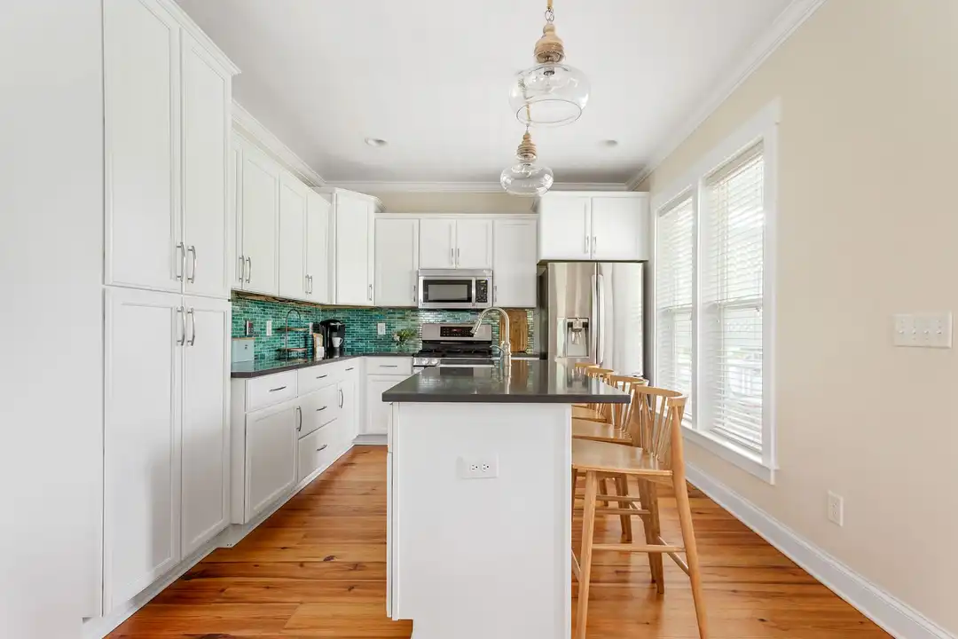 1 Piedmont Ave - View 6