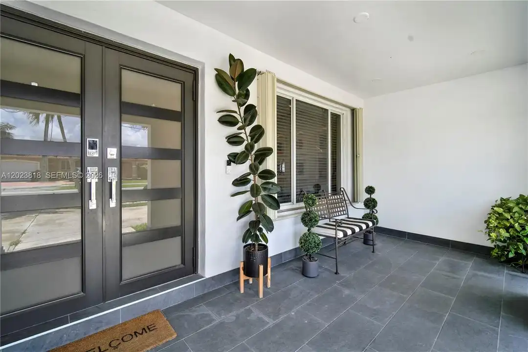 13023 SW 6th St - View 4