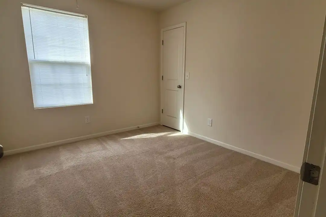 82 Aleah Ct - View 4