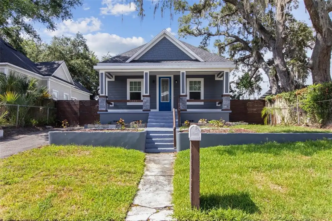 2330 W St Louis St – pohled 2