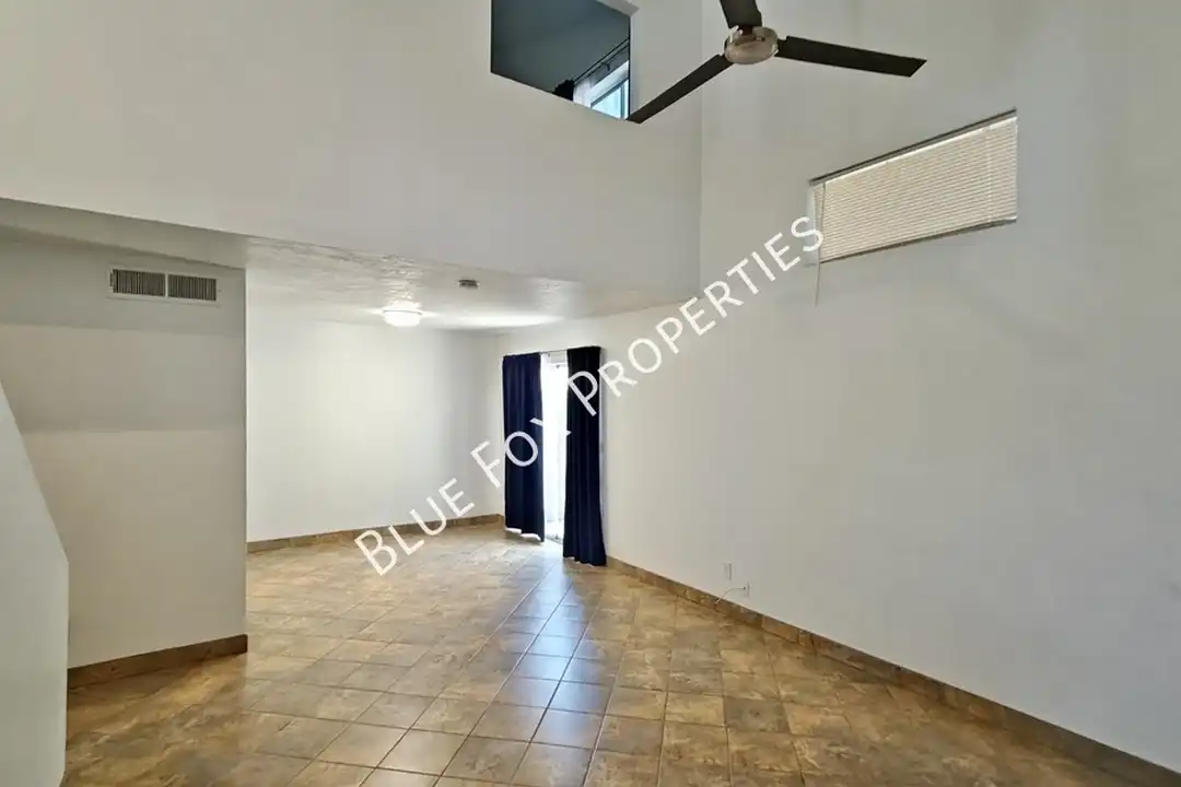 880 E Peppergrass Ln - View 4