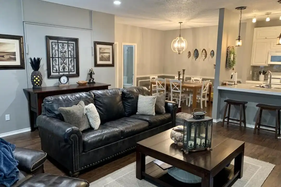 2164 Tanglewood Blvd - View 4
